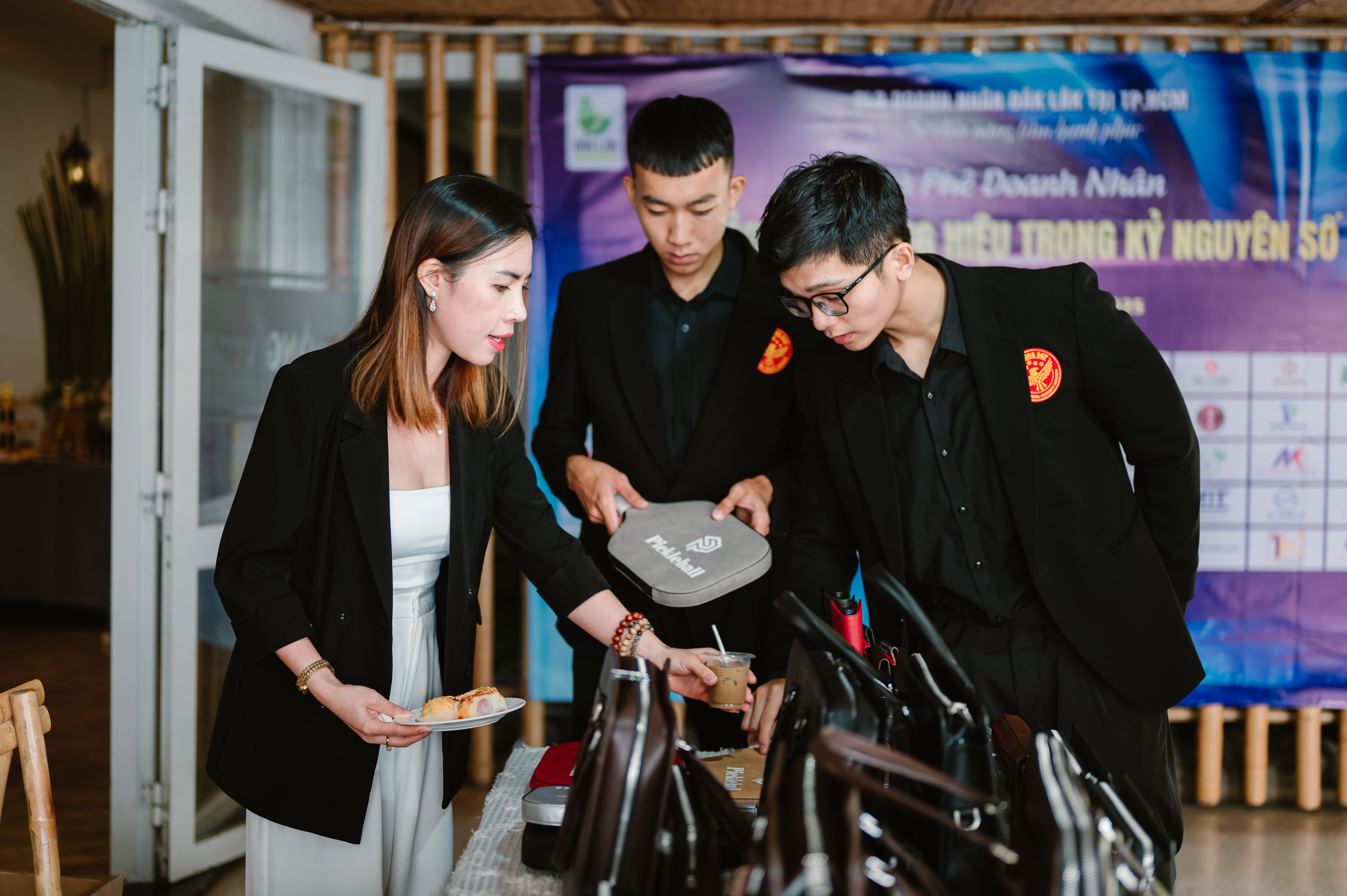 Sản Xuất Túi Xách Đắk Lắk & OM Thương Hiệu Túi Xách