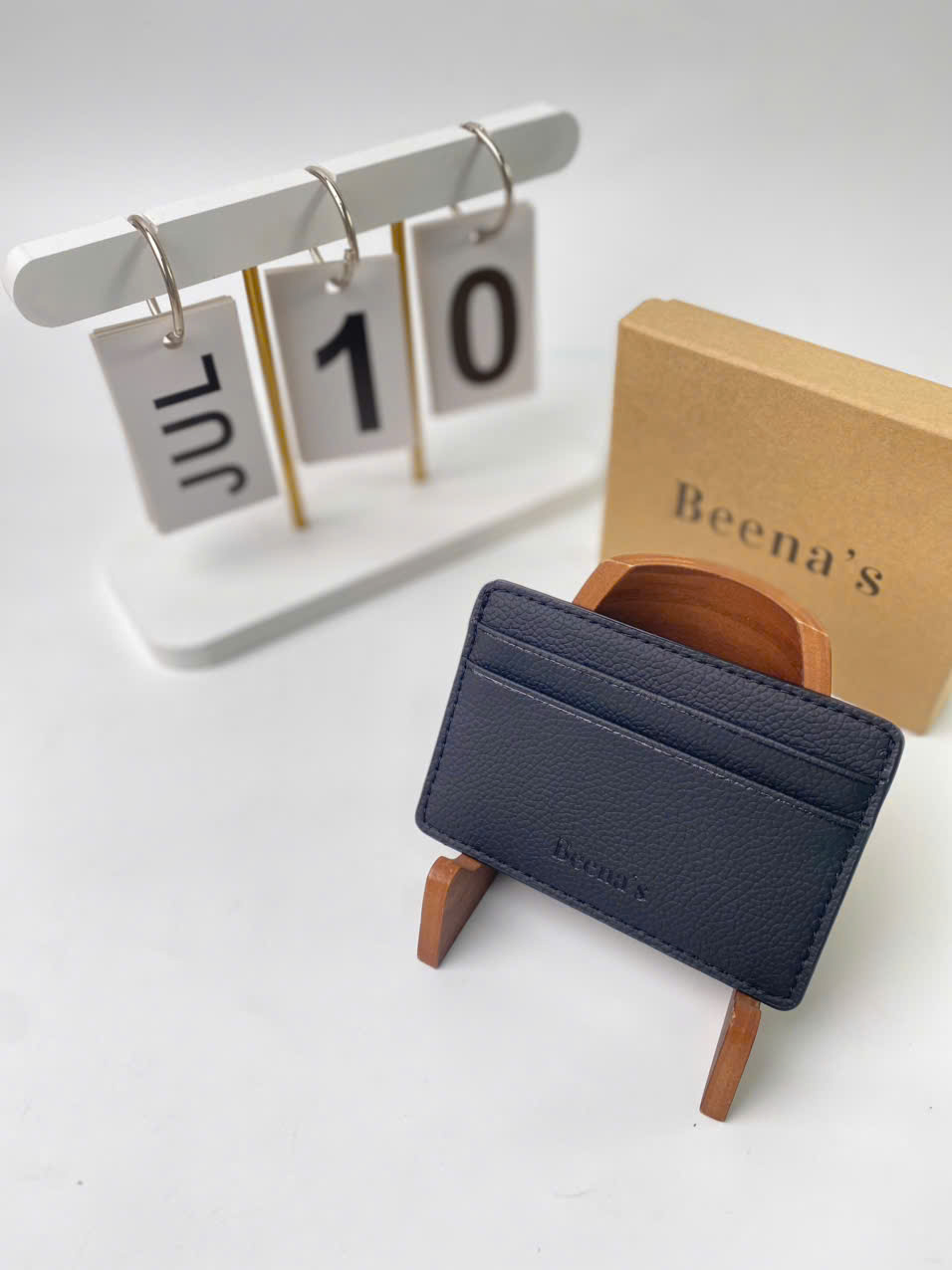 Ví Đựng Thẻ – Phụ Kiện Lịch Sự Khi Gặp Đối Tác