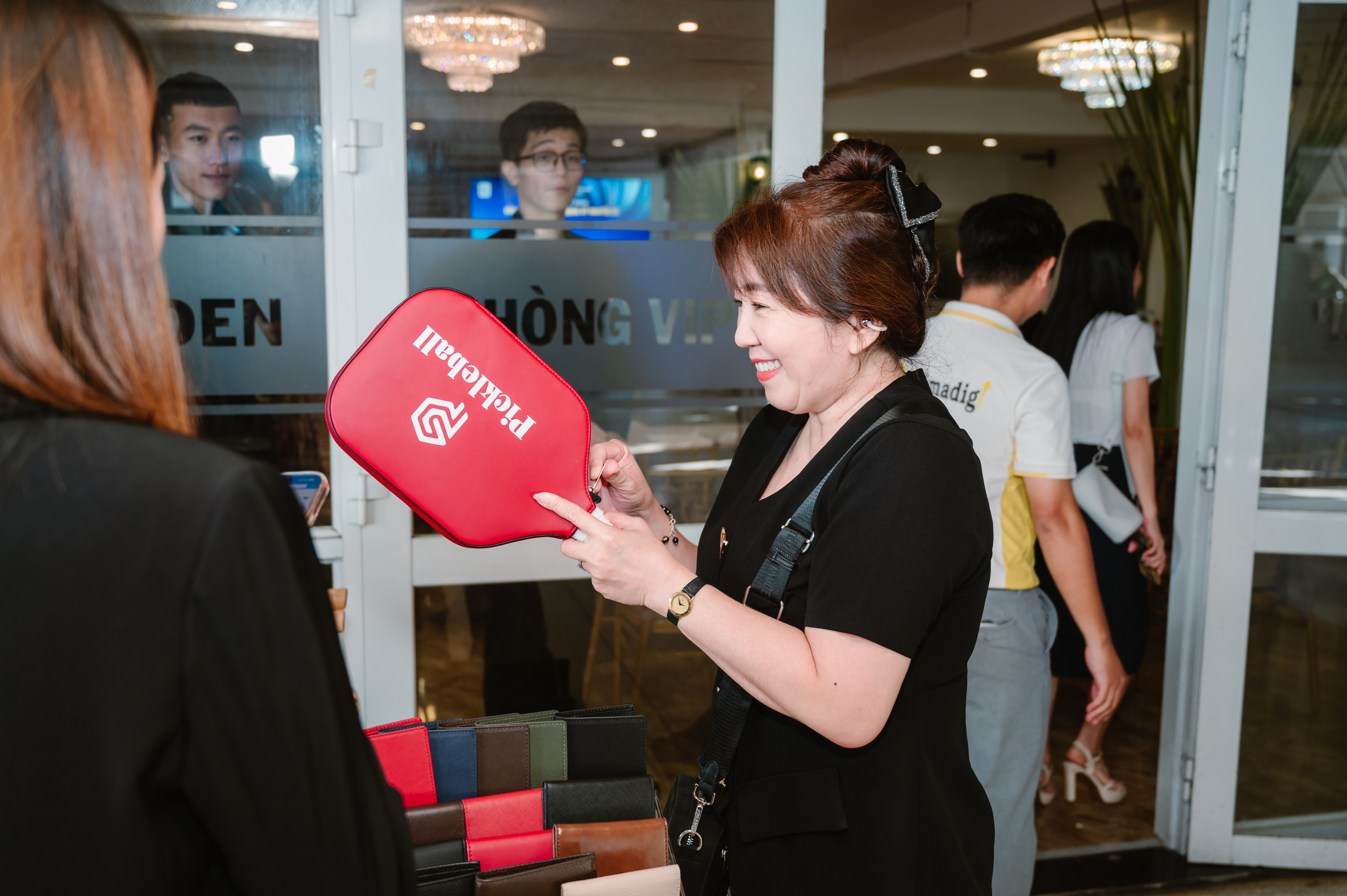 Túi Da Đựng Vợt Pickleball Là Món Quà Ý Nghĩa