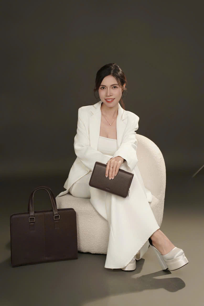 Mua túi xách thời trang cao cấp - Sự lựa chọn hoàn hảo cho các sự kiện