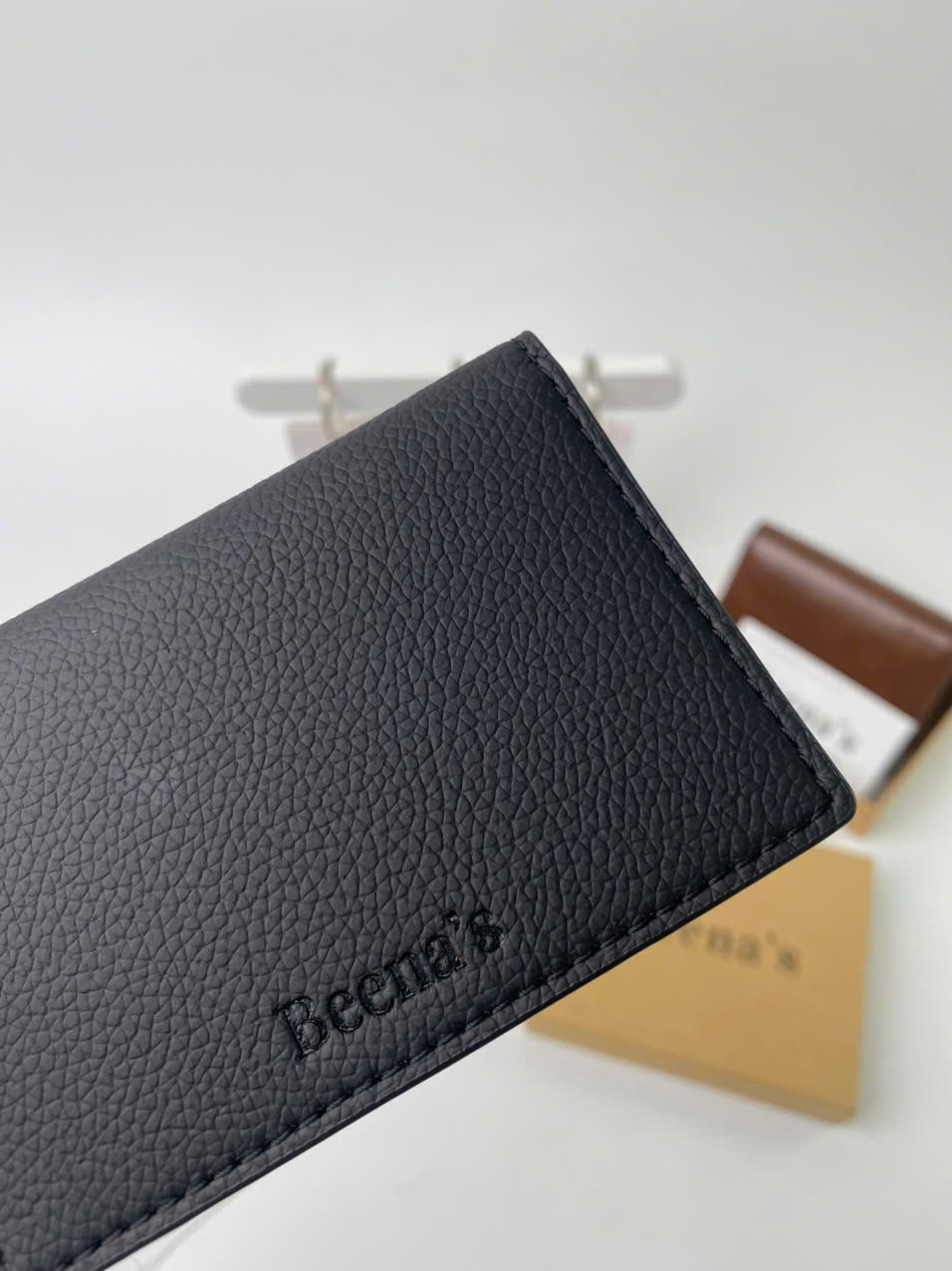 Xu hướng chọn mua ví da cá sấu tại TP.HCM hiện nay