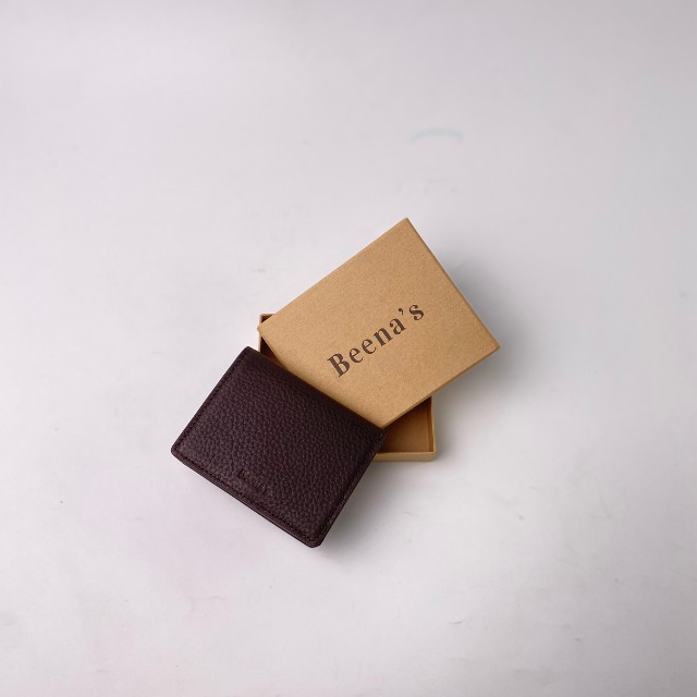 Lý do nên mua ví da cá sấu chính hãng tại Beena's