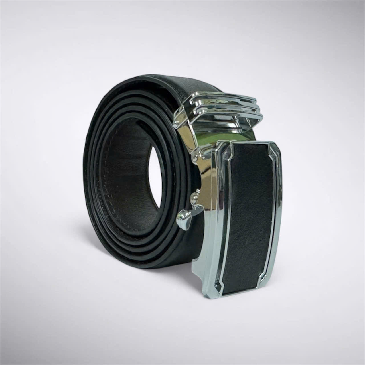 Phụ kiện da cao cấp nâng tầm phong cách thời trang 