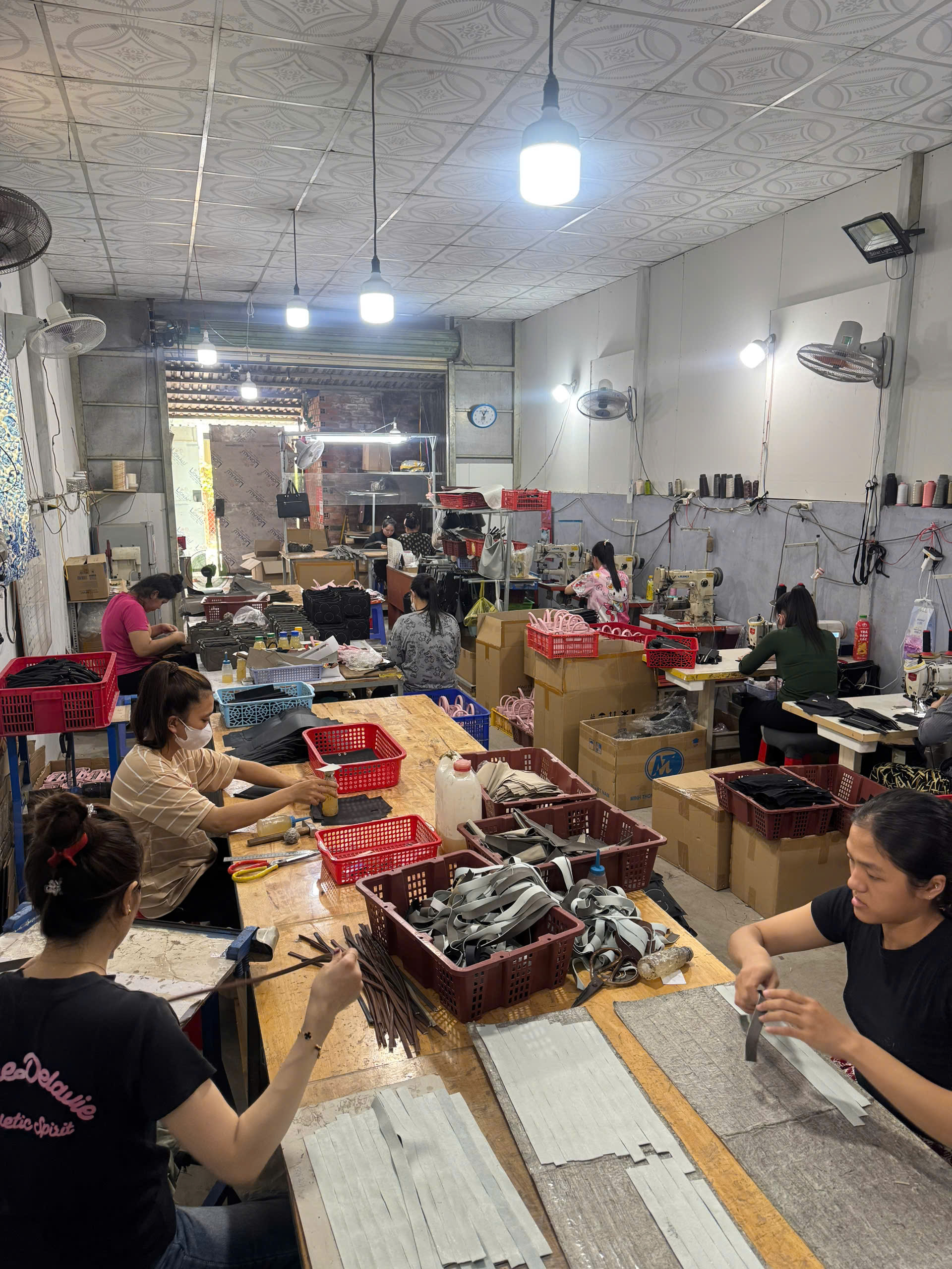 Sản xuất túi xách thương hiệu riêng