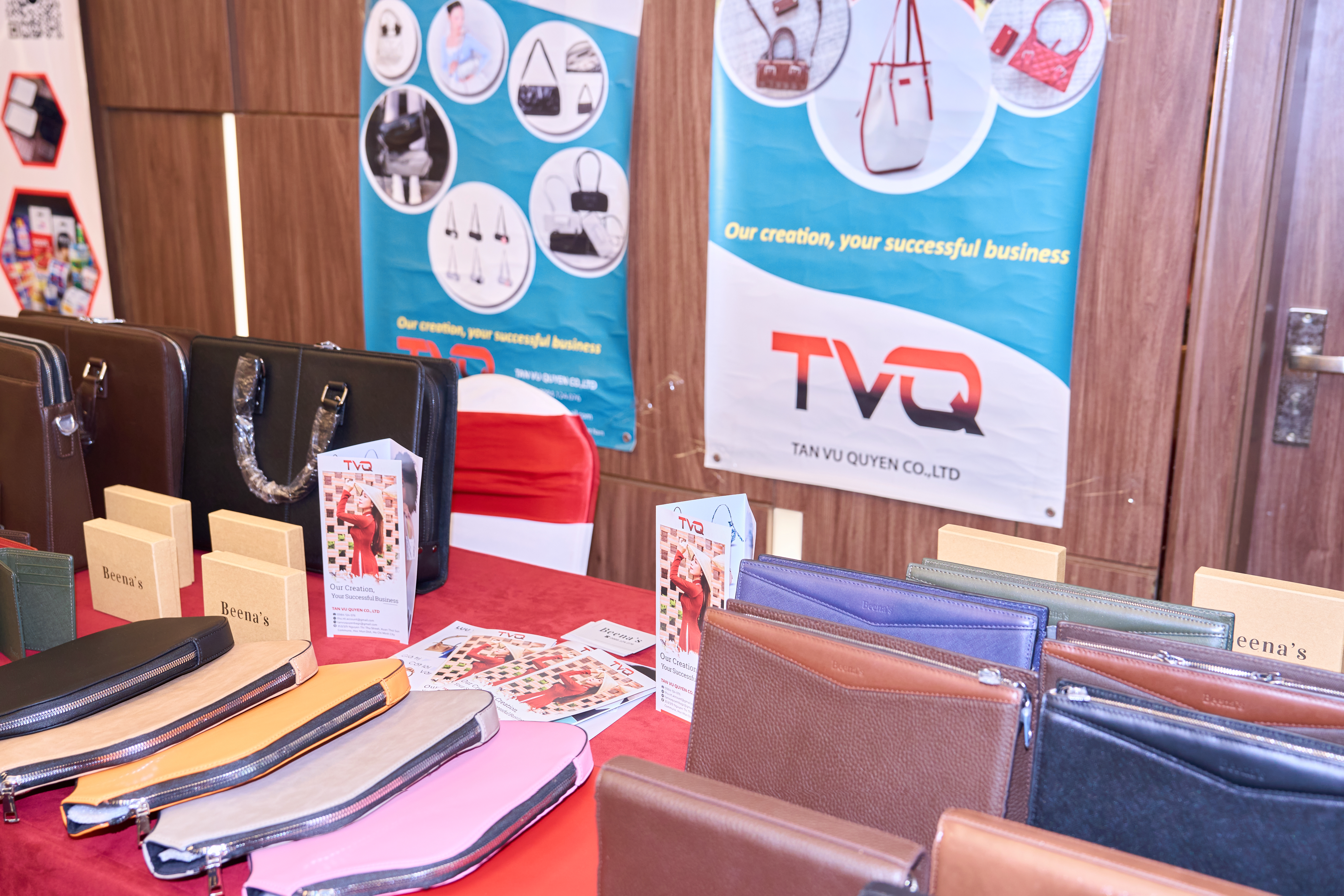 Sản xuất ví da OEM theo yêu cầu 