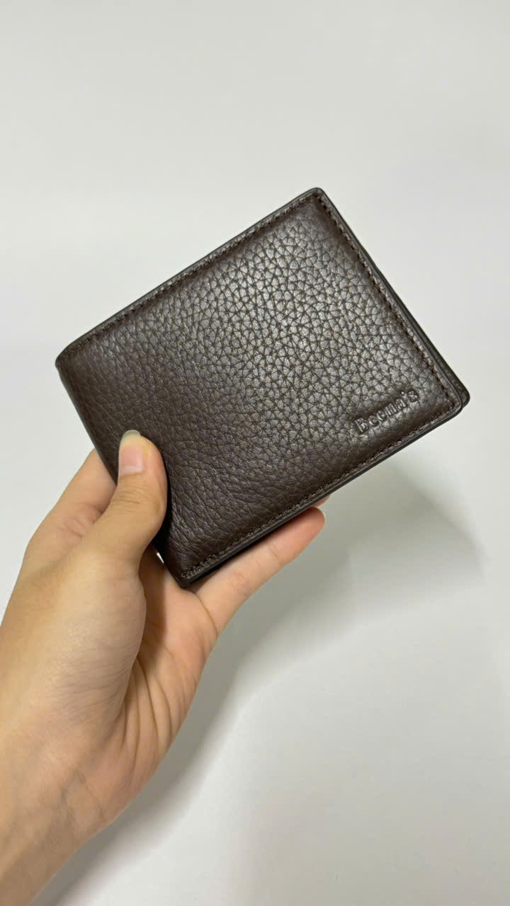 Tại sao ví da bò càng dùng càng mềm và bóng?