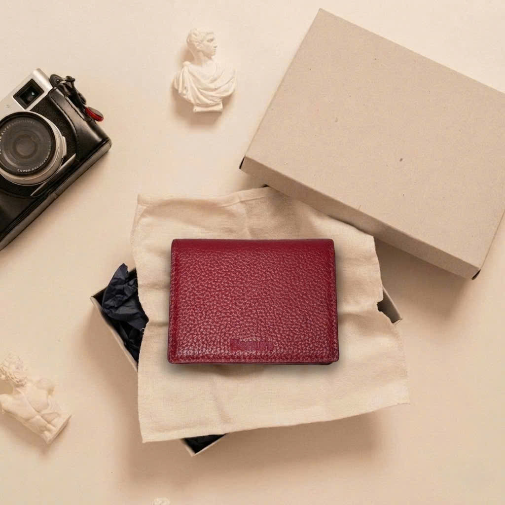 Tại sao ví da bò càng dùng càng mềm và bóng ?