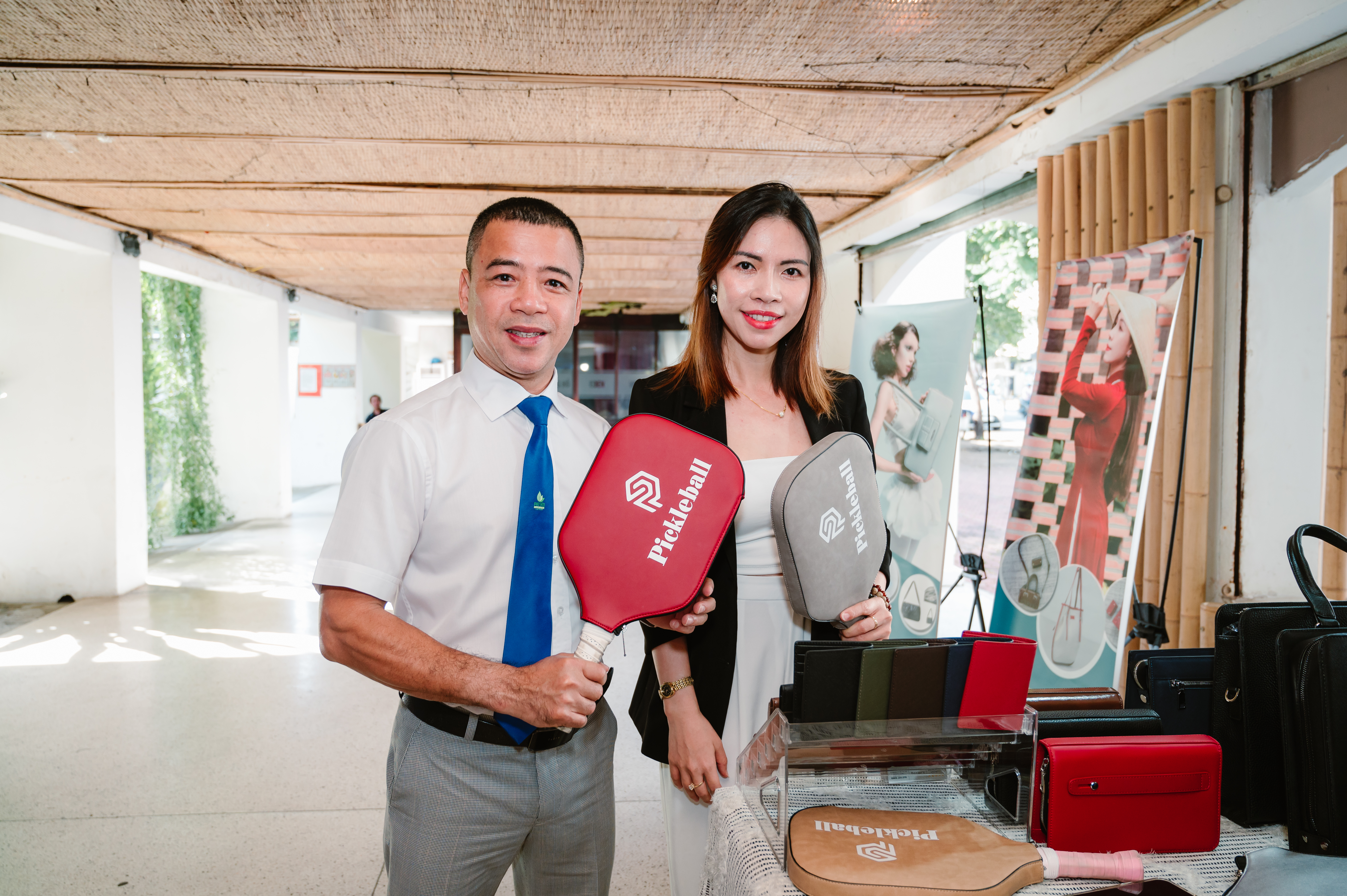 Túi da đựng vợt cao câp - Phụ kiện thời trang tiện dụng 