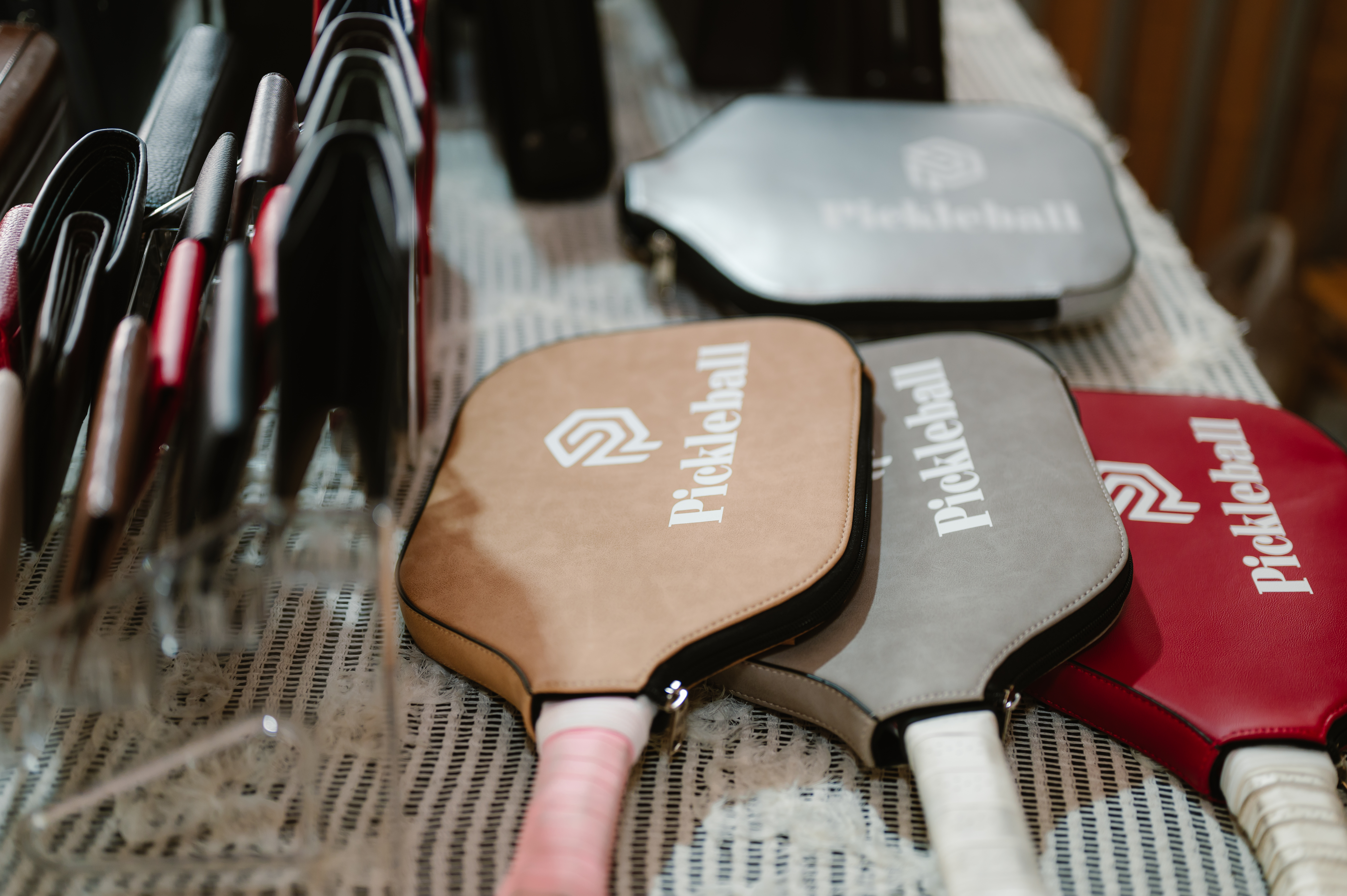 Túi da đựng vợt - Nâng tầm phong cách người chơi