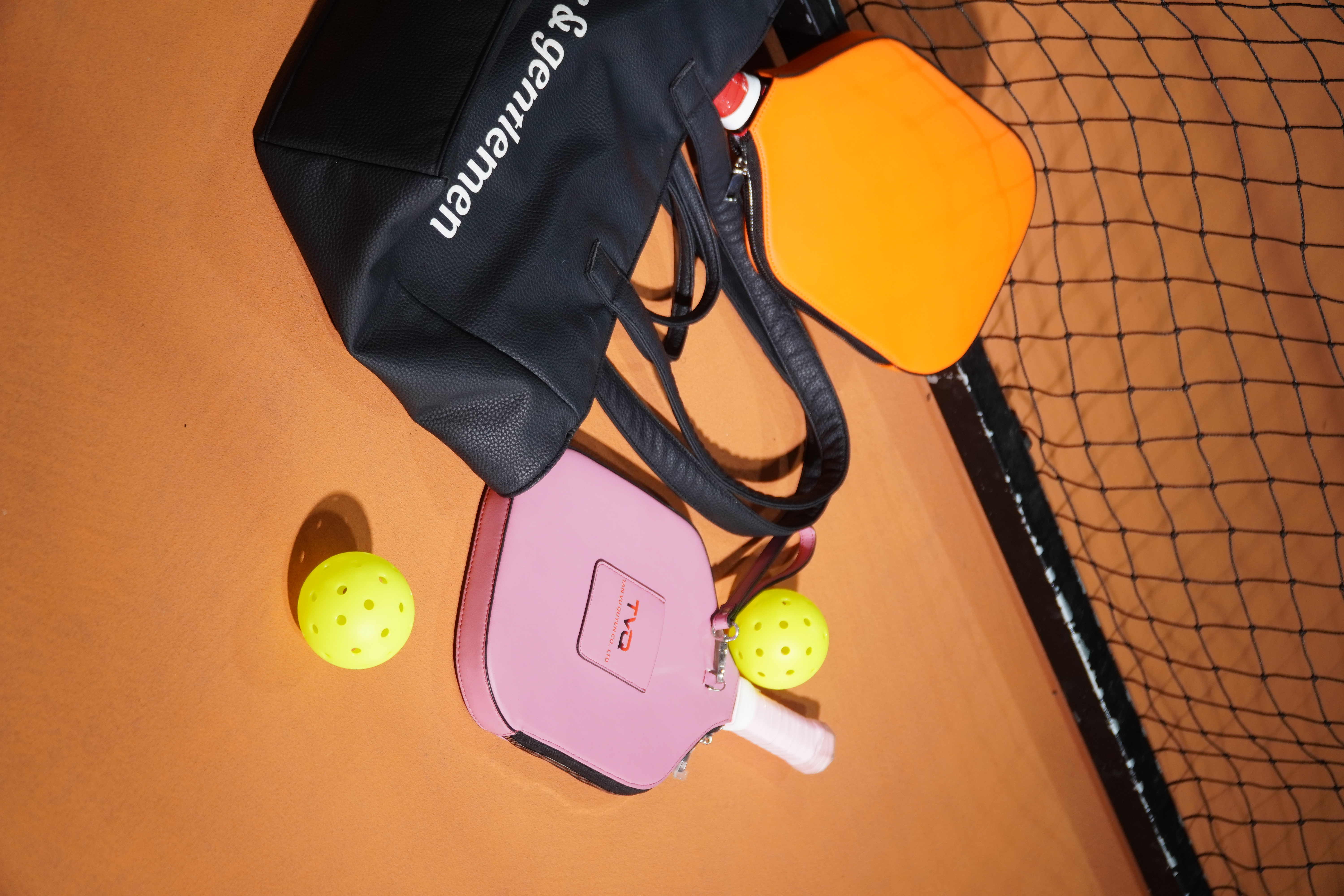 Túi Da Đựng Vợt Pickleball Làm Quà Tặng Độc Đáo Cho CLB