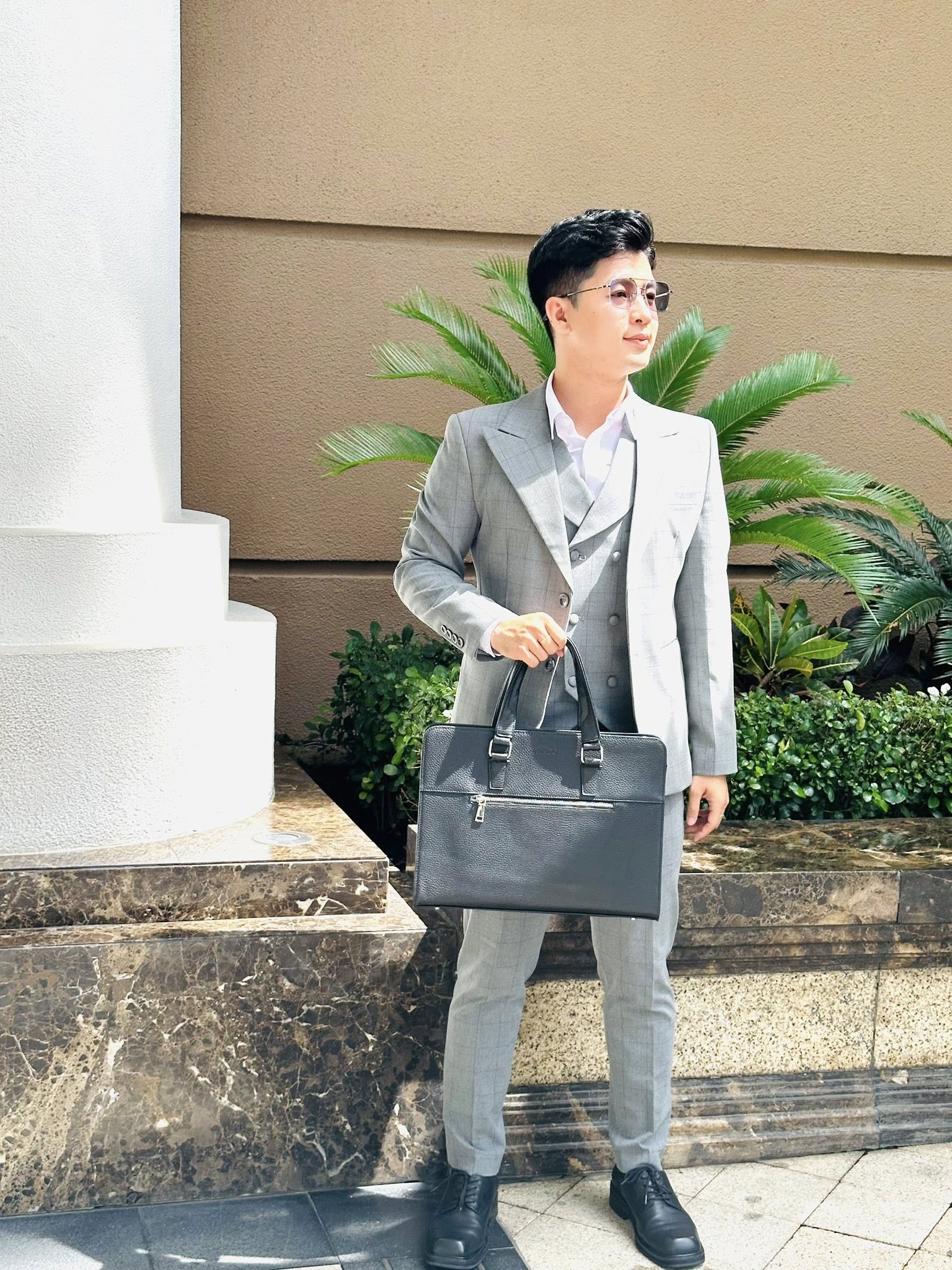 Túi xách da nam phong cách tối giản - xu hướng mới của phái mạnh 