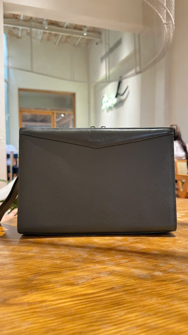 Ví clutch nam gọn nhẹ, lịch sự khi đi tiệc 
