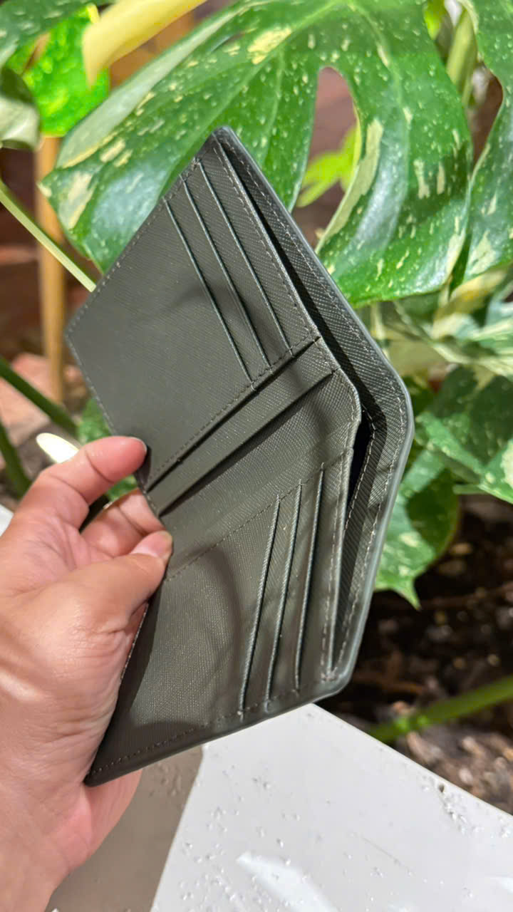 Ví da gập hay dài - lựa chọn nào tiện hơn