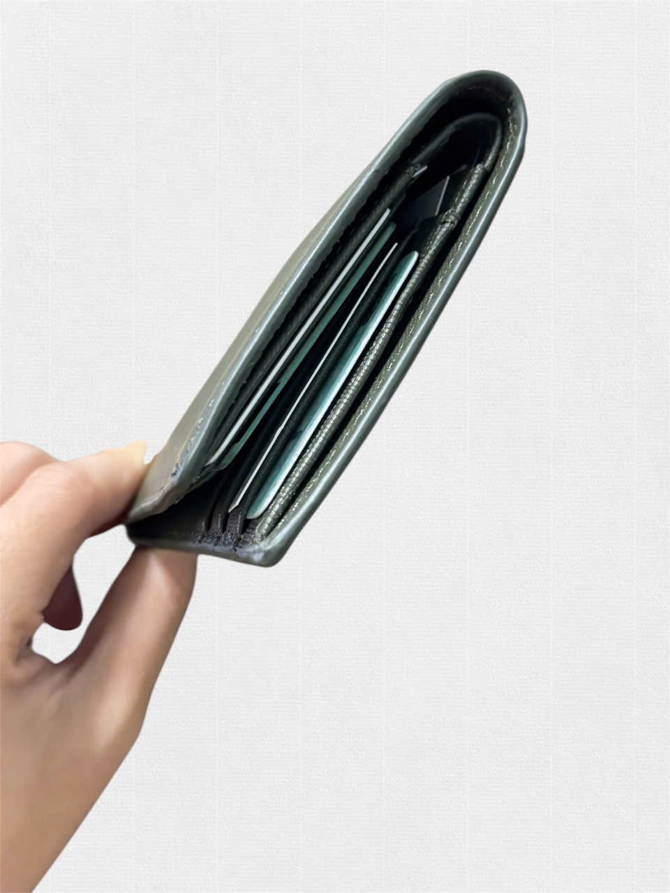 Ví nam đứng - Lựa chọn hoàn hảo dành cho nam giới 