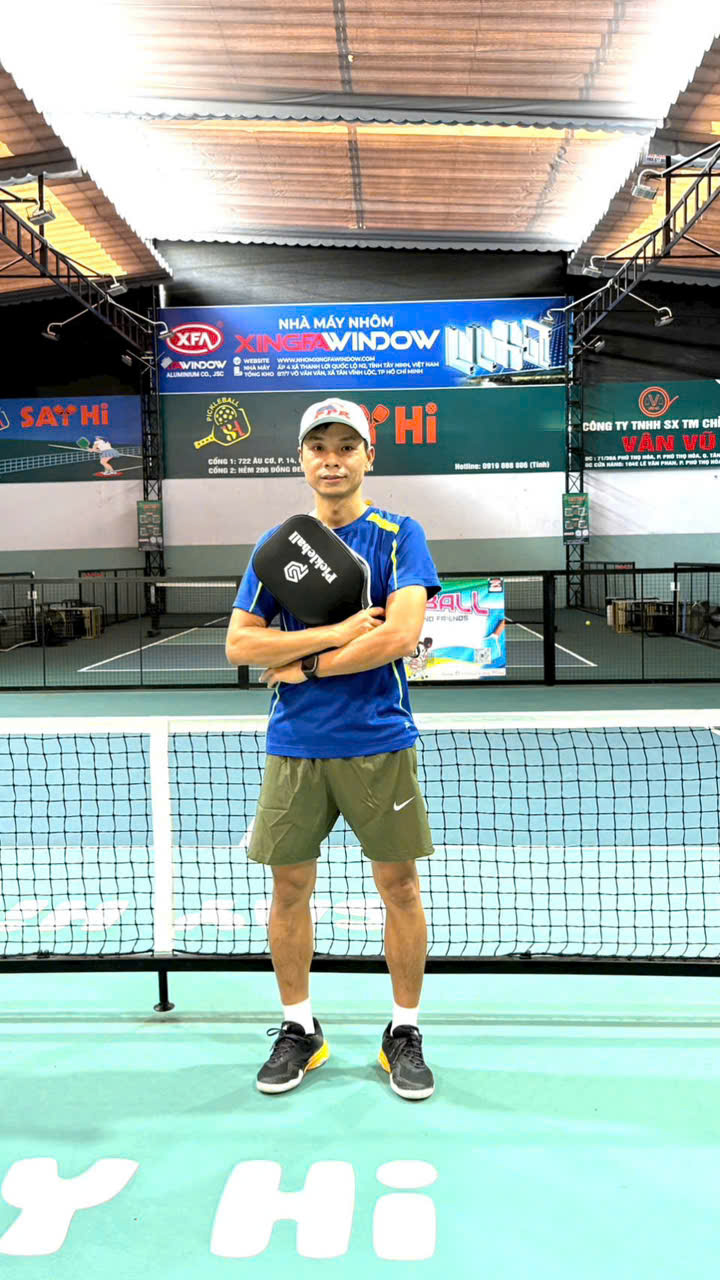 Xu hướng pickleball 2026: Túi da đựng vợt cao cấp 